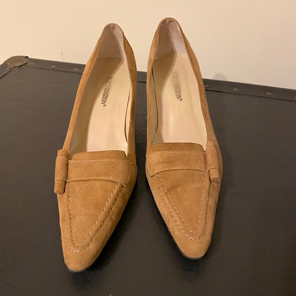 Worthington Women's Tan Suede Sophisticated Dress Pumps/Shoes, Size 8.5M. - Picture 6 of 7